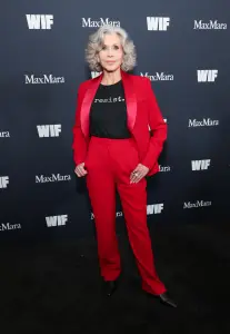 WIF Honors 2025 red carpet: Jane Fonda, Kristen Wiig, Jamie Lee Curtis and more