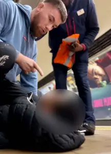 ‘Pickpocket’ dealt instant karma after striking in front of martial arts champion