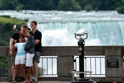 Teens, screens, time pressure and other challenges to navigate on a family road trip