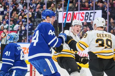 Bruins’ train keeps rolling with 5-3 win over Leafs