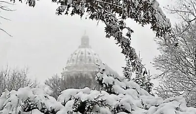 After record high Sunday in Twin Cities, rain and snow coming for holiday week