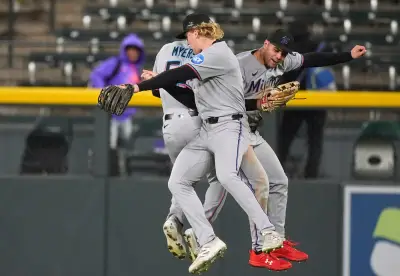 Rockies tie 2004 Diamondbacks for the most losses by a National League team during the Divisional Era