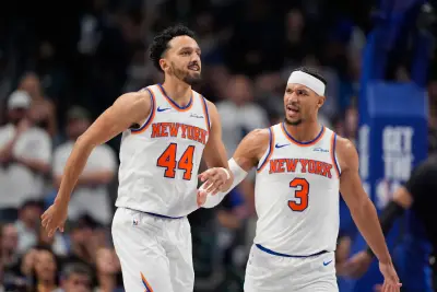 Landry Shamet’s heroics, late whistle save Knicks in wild win over lowly Mavericks