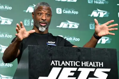 Woody Johnson is counting on Aaron Glenn to change his legacy