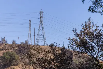 Edison blacks out more customers to stop utility-sparked fires