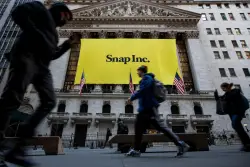 Snapchat is nearing 1 billion monthly users. Why can’t it turn a profit?