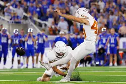 Texas outlasts Kentucky in OT despite sub-par night from Arch Manning