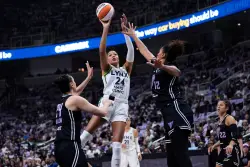 WNBA playoffs: Lynx rally from 17-point deficit to sweep Golden State