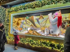 Merry and bright: It’s not just about That Tree — here’s more ho-ho-ho in the city