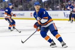 Patrick Roy making lineup change as Islanders look for first win