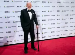La leyenda de la comedia Dick Van Dyke cumple 100 años