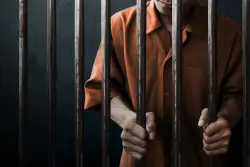 Dear Abby: My husband is in prison — now my mother-in-law is pushing us to break up