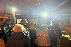 Anti-corruption units raid home and offices of Zelensky’s chief of staff