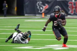 Bills vs. Texans prediction: Week 12 ‘Thursday Night Football’ picks, odds