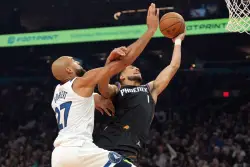 Leading by eight in the final minute, Wolves lose in Phoenix