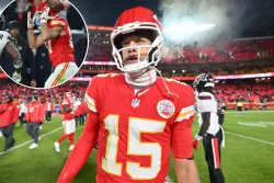 Patrick Mahomes’ awful night, brutal Travis Kelce drop has Chiefs on brink of missing playoffs 