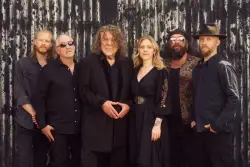 Robert Plant thrills Shubert crowd