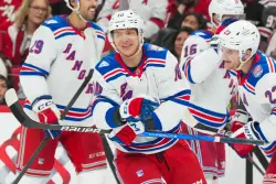 Rangers stun conference-leading Hurricanes in much needed road win