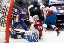 Avalanche point streak ends at 17 games with 6-3 loss to Patrick Roy’s Islanders